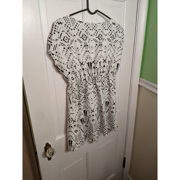 Sassy Maternity Tunic Size M - Picture 4 of 6
